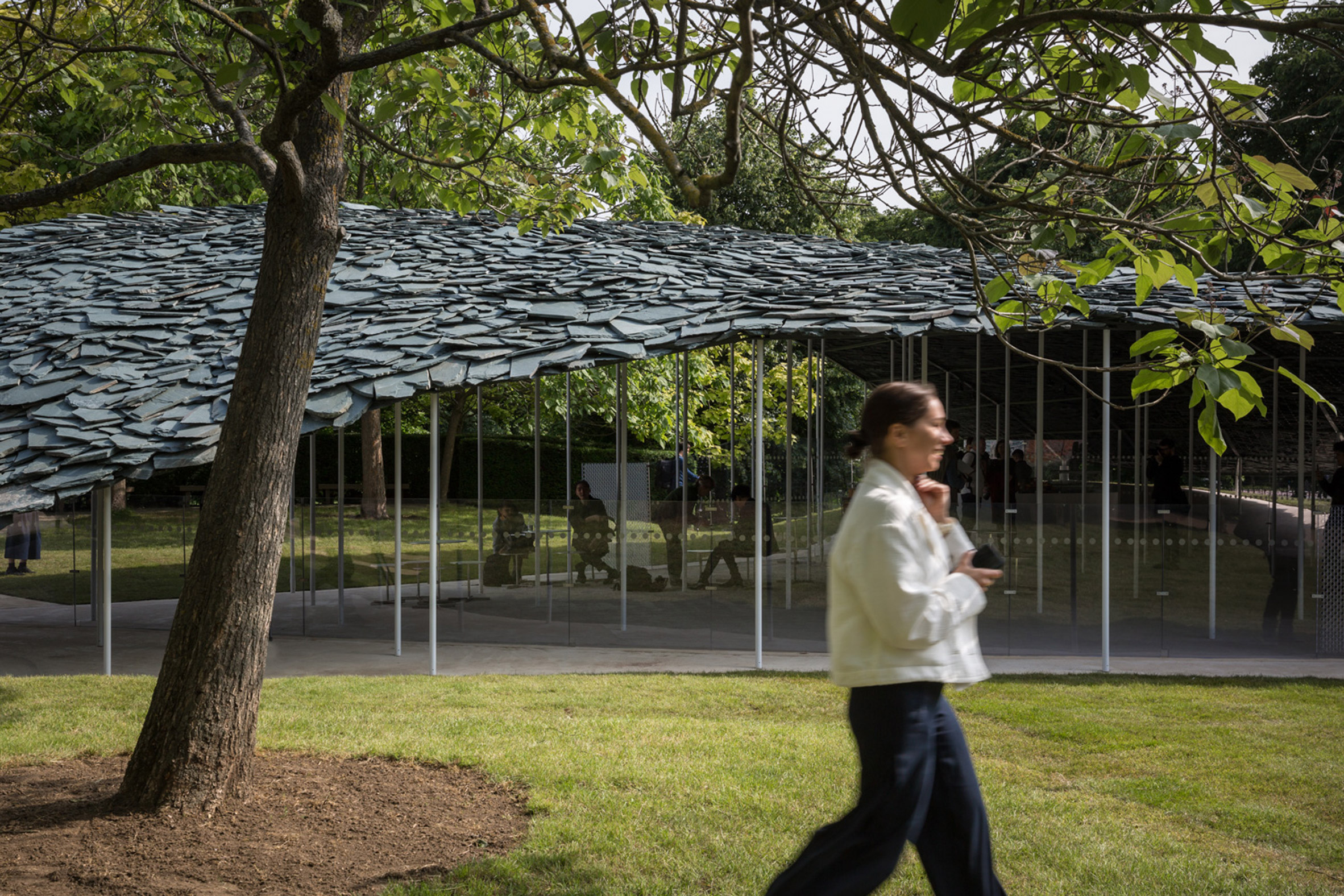 The 19th Serpentine Pavilion by Junya Ishigami with the Concept of âFree Spaceâ